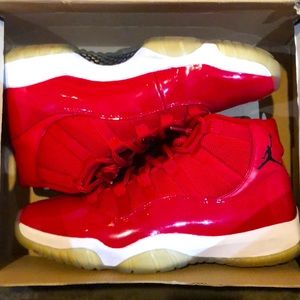 Jordan 11 Gym Red
